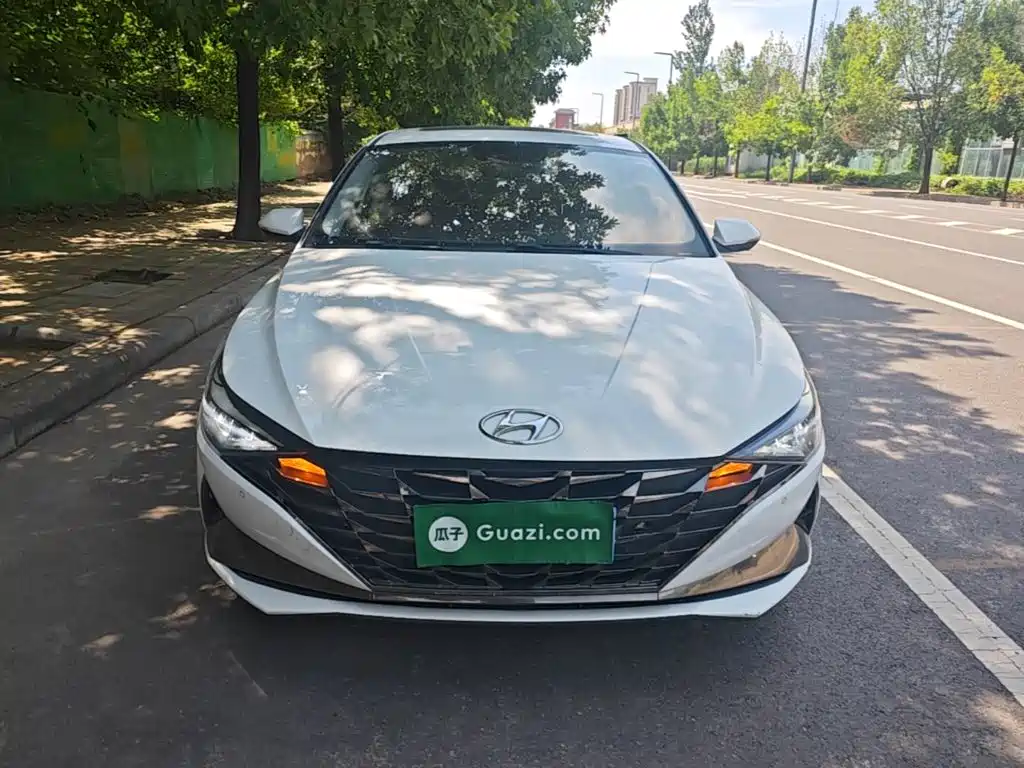 Hyundai Elantra 2023