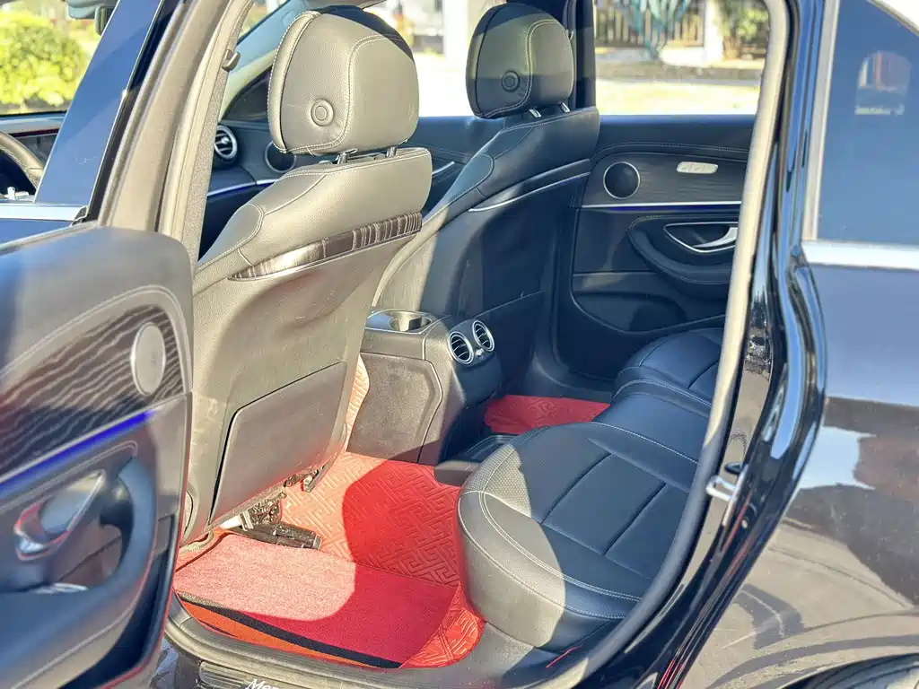 Mercedes-Benz E-Class 2020 — фото 11