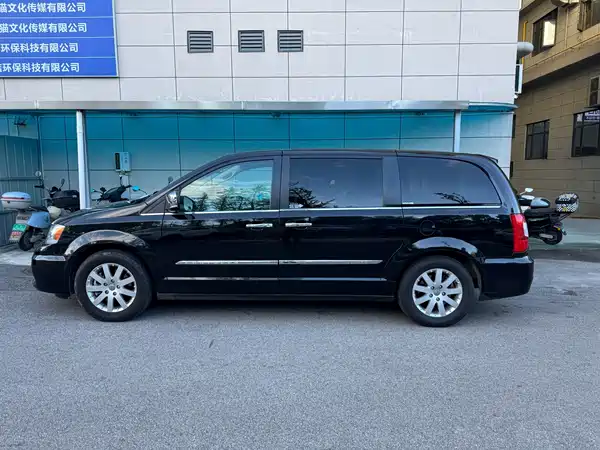 Chrysler Grand Voyager 2013