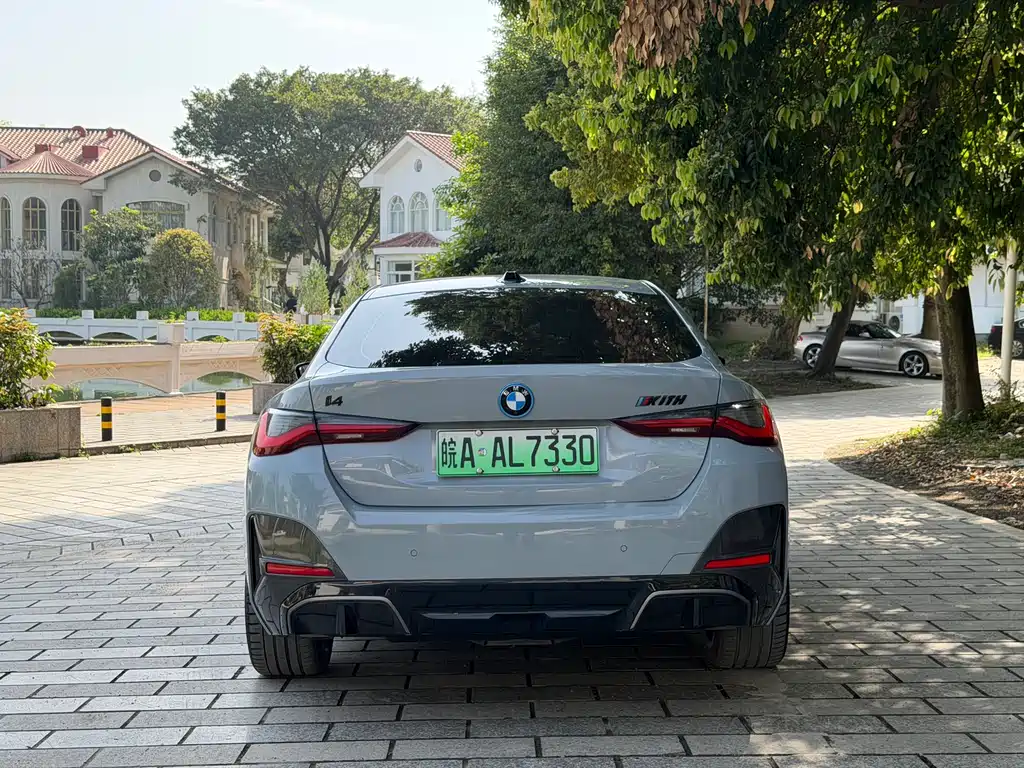 BMW i4 2024 — фото 6