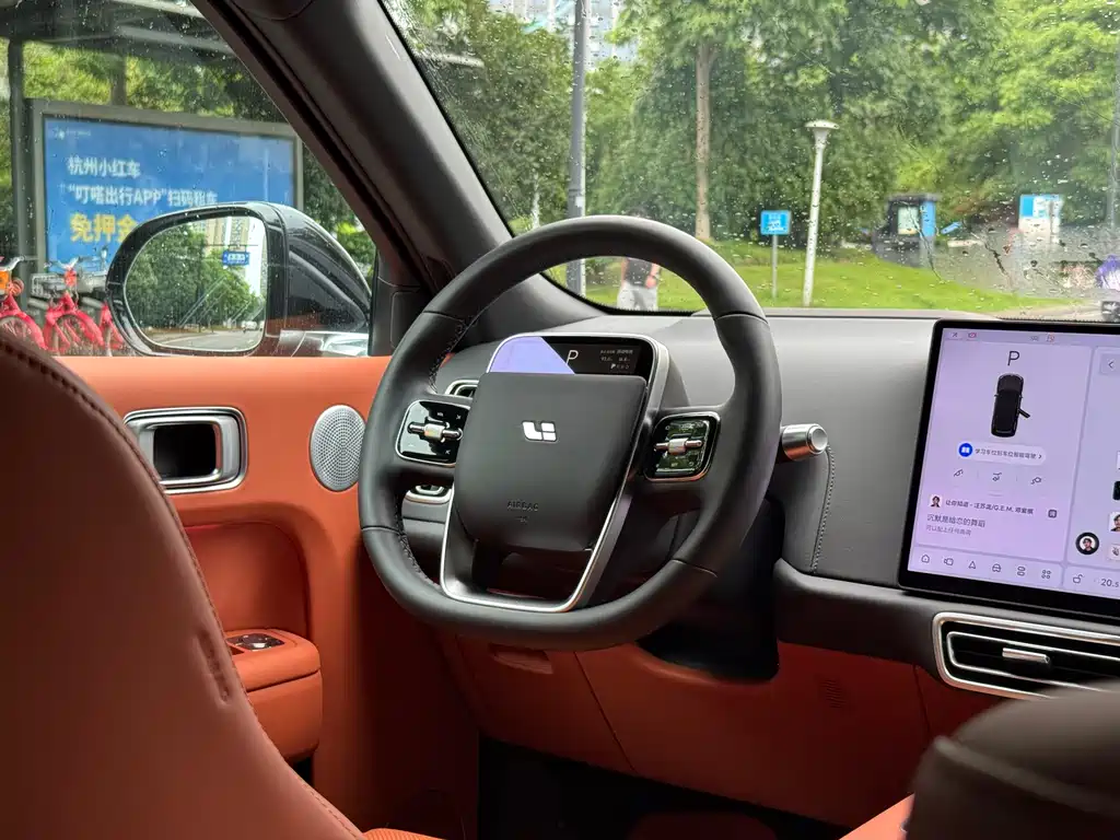 Li Auto Li L8 2025