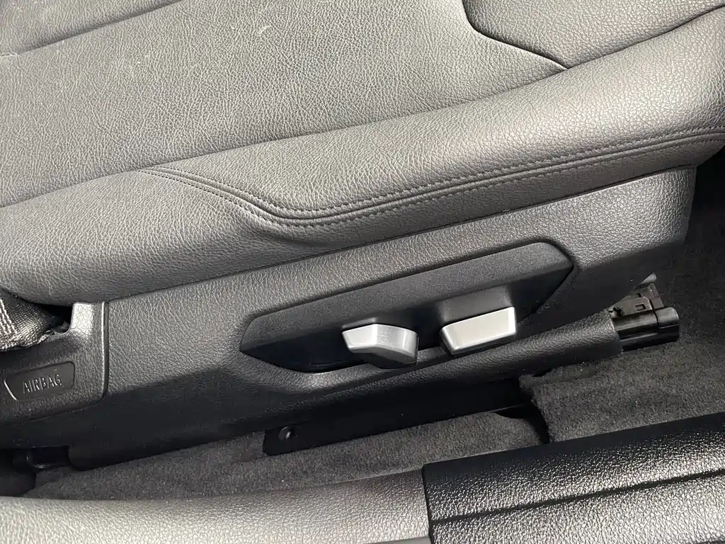 BMW 3 Series 2017 — фото 11
