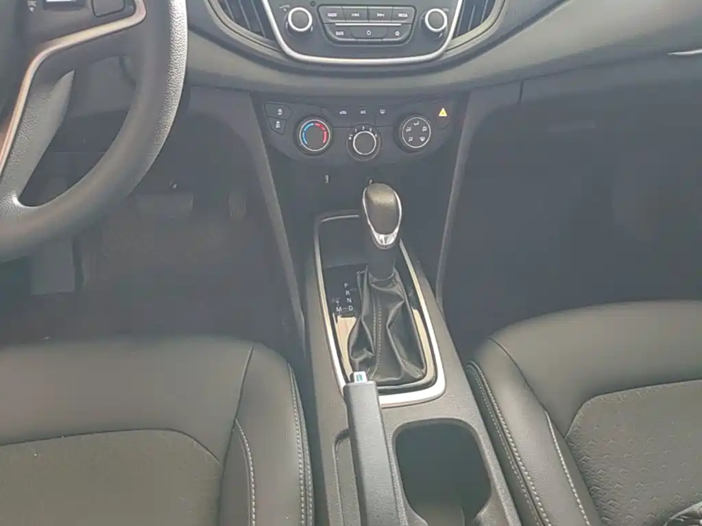Chevrolet Cavalier 2018 — фото 14