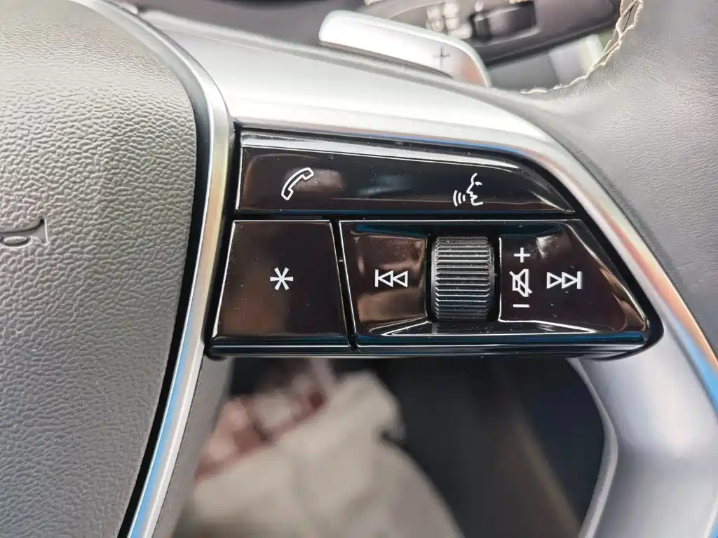 Audi A7L 2024 — фото 24