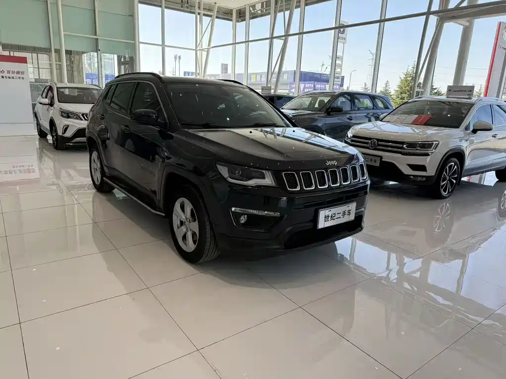 Jeep Compass 2018 — фото 3