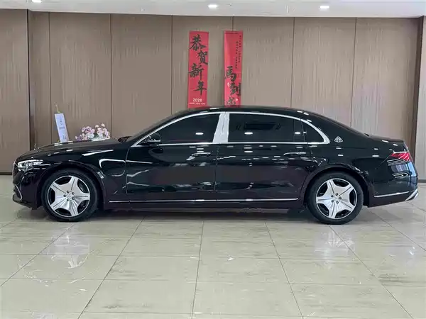 Mercedes-Benz Maybach S-Class 2023