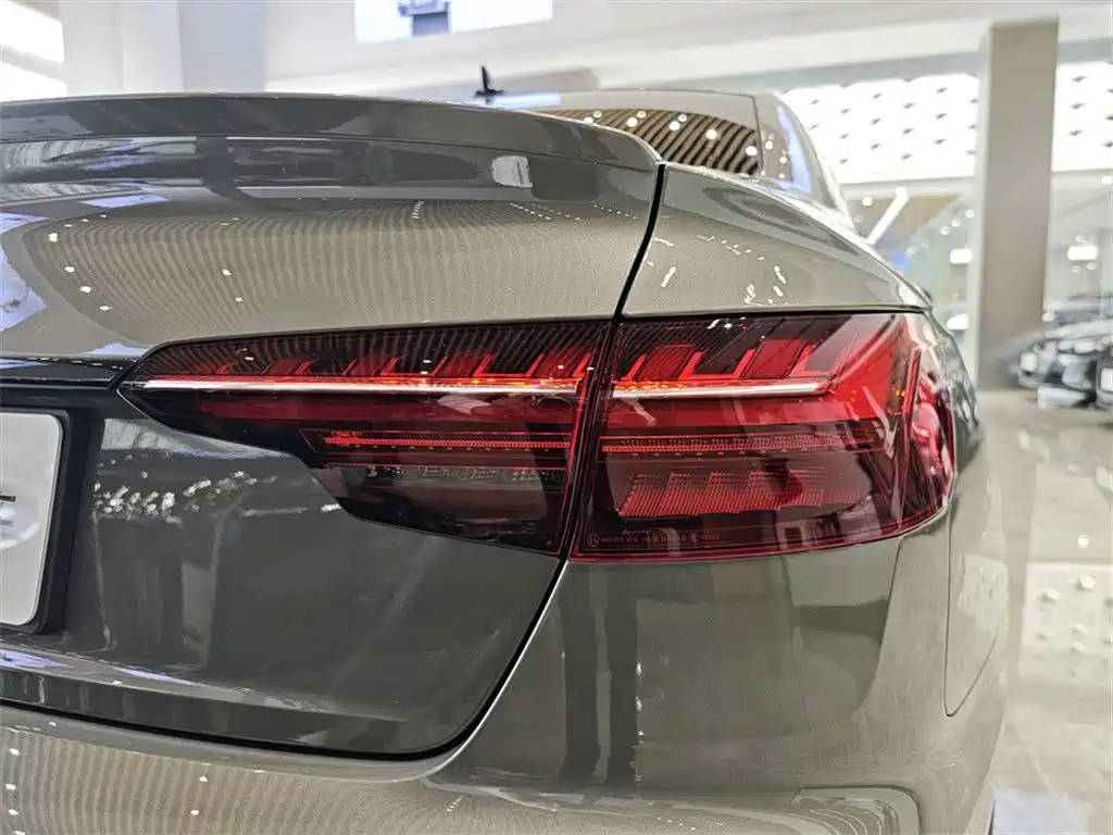 Audi S4 2023 — фото 16