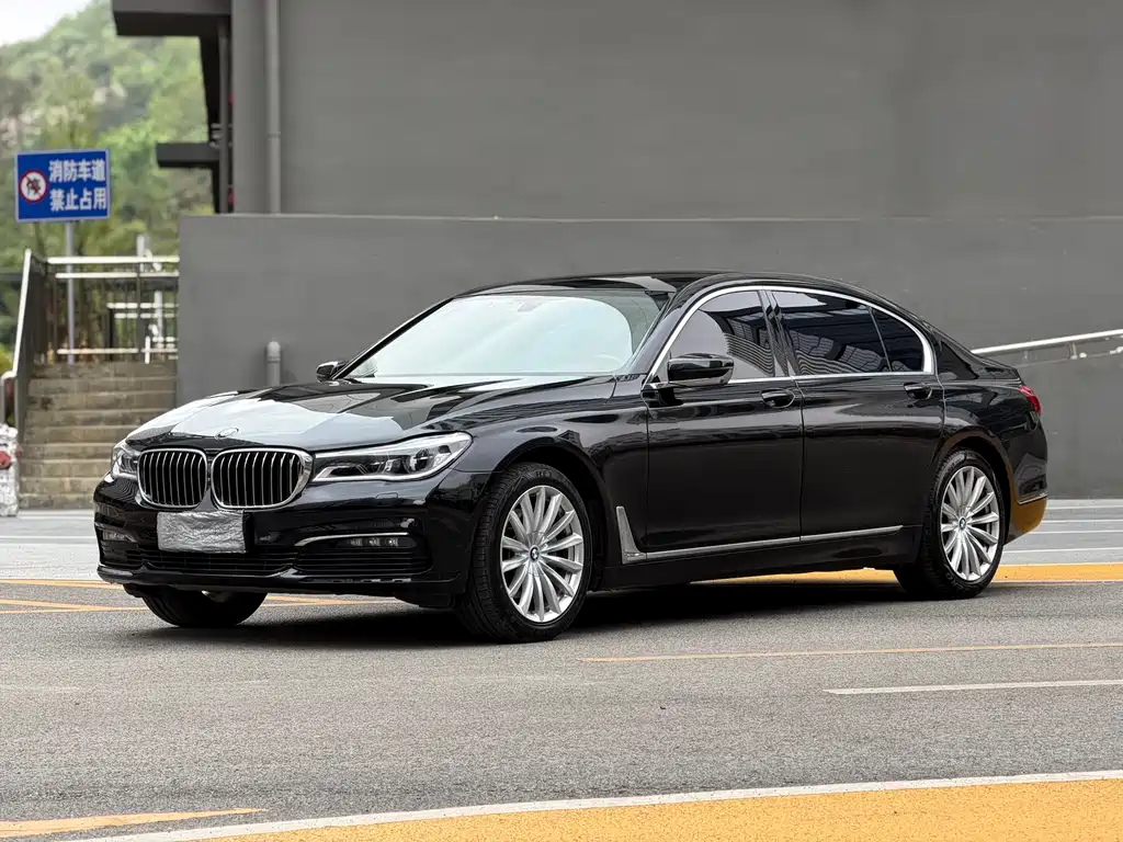 BMW 7 Series 2016 — фото 1