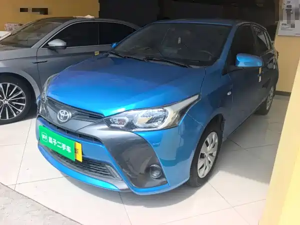 Toyota Yaris L 2021
