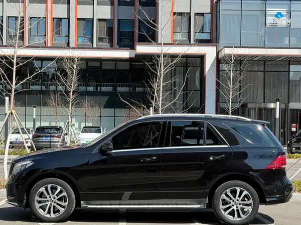 Mercedes-Benz GLE 2017