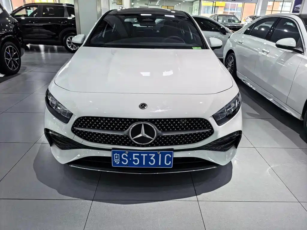 Mercedes-Benz A-Class 2024 — фото 2