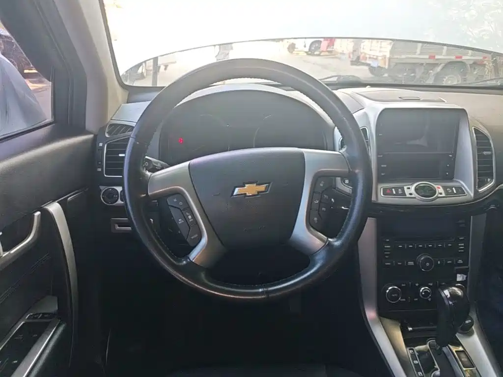 Chevrolet Captiva 2017 — фото 11