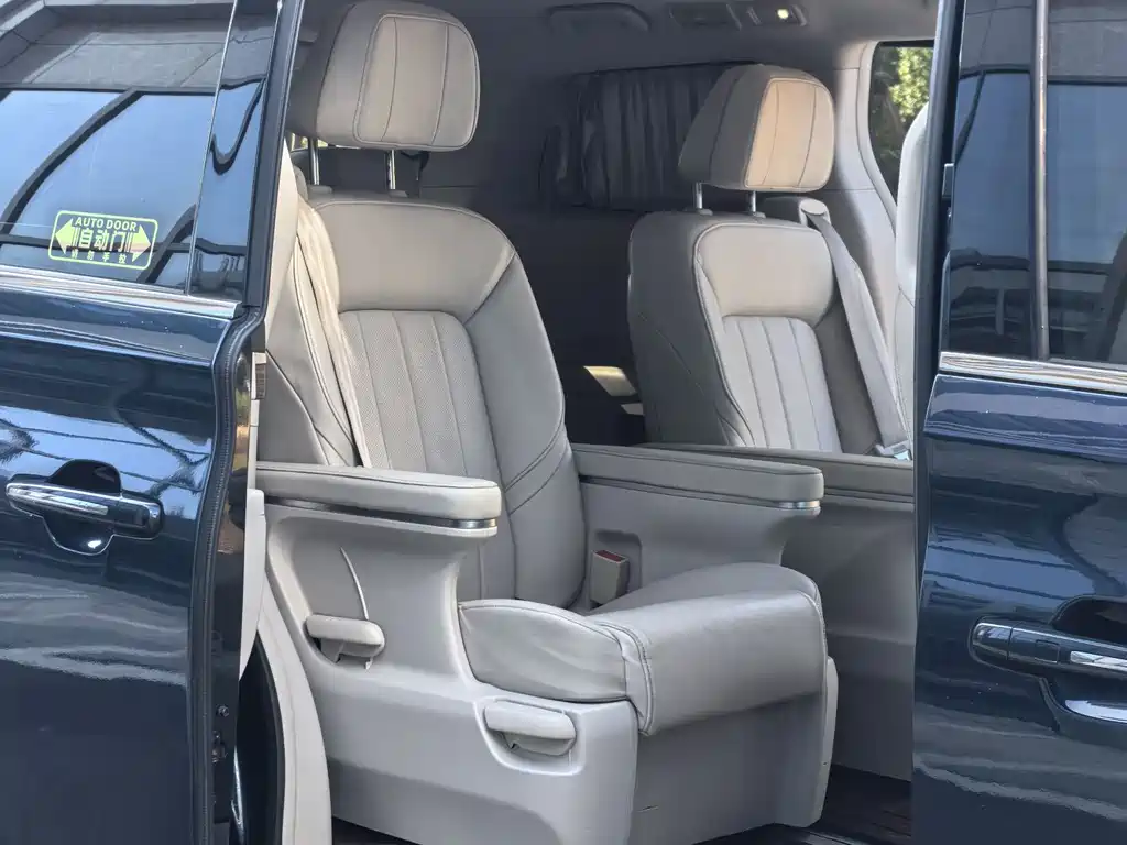 GAC Motor Trumpchi M8 2018 — фото 15