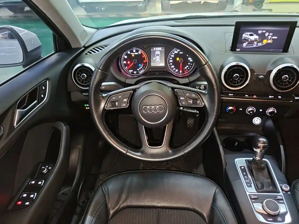 Audi A3 2017 — фото 11