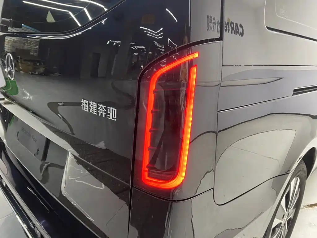 Mercedes-Benz Vito 2023 — фото 10