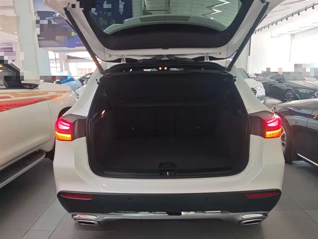 Mercedes-Benz GLA 2025 — фото 15