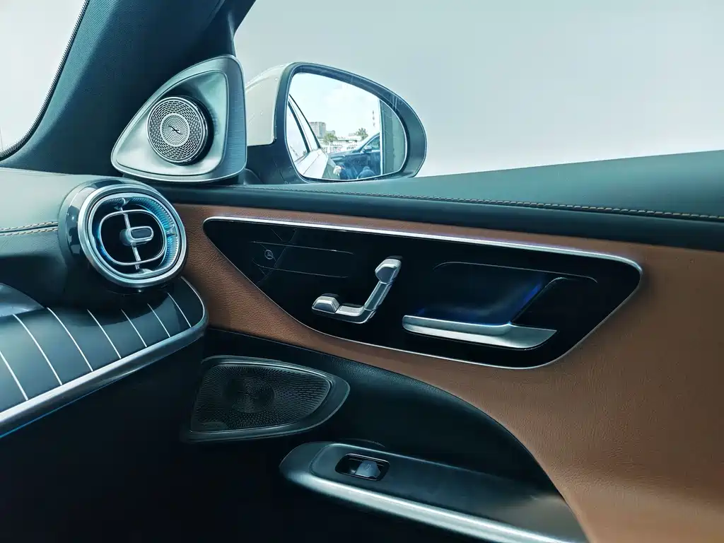 Mercedes-Benz C-Class 2022 — фото 15