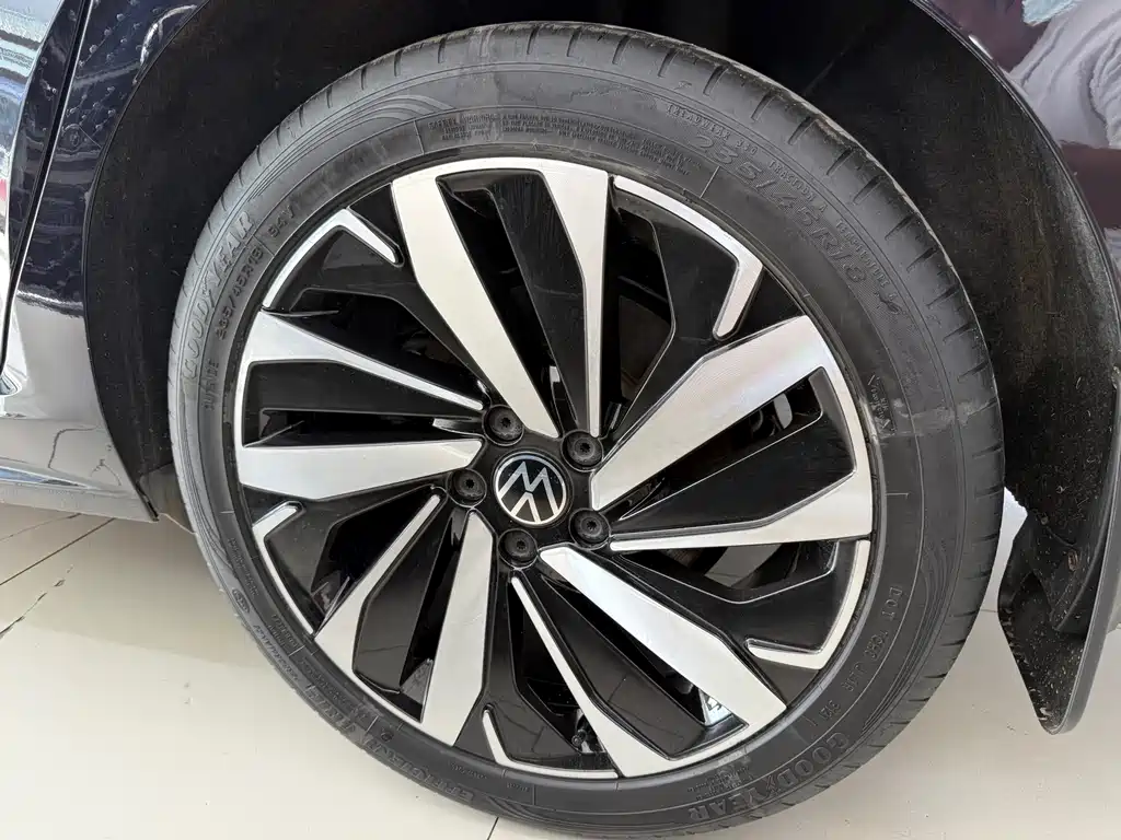 Volkswagen Passat 2021 — фото 11