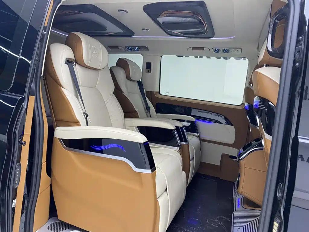 Mercedes-Benz Vito 2023 — фото 24
