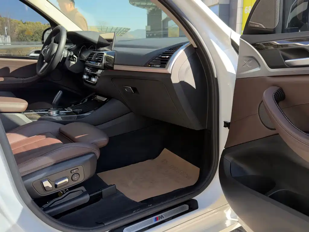 BMW X3 2018 — фото 32