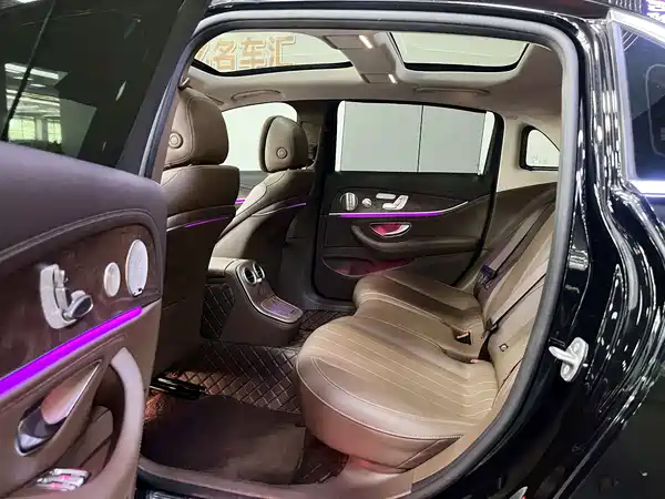 Mercedes-Benz E-Class 2022