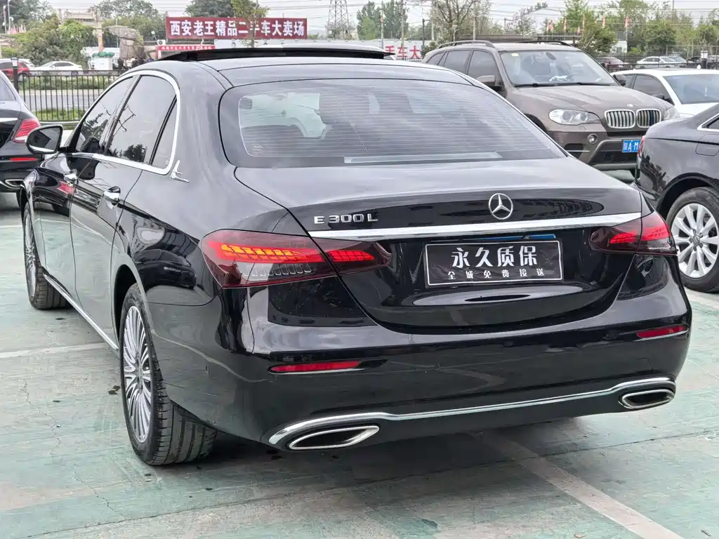 Mercedes-Benz E-Class 2023 — фото 22