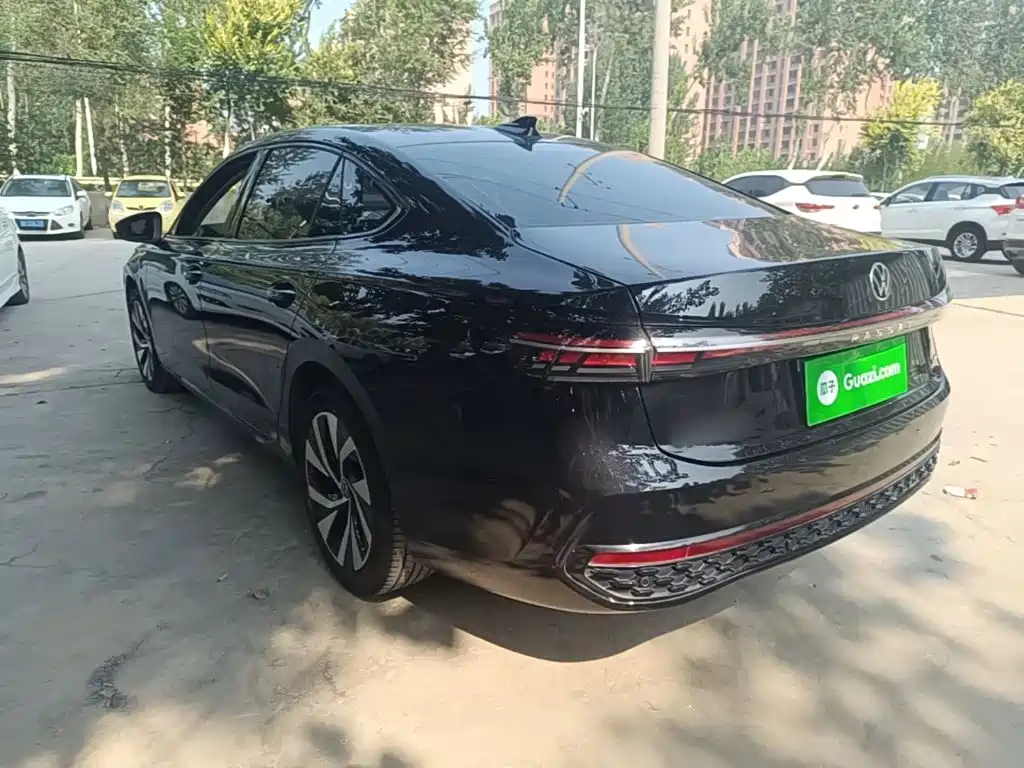 Volkswagen Passat 2024