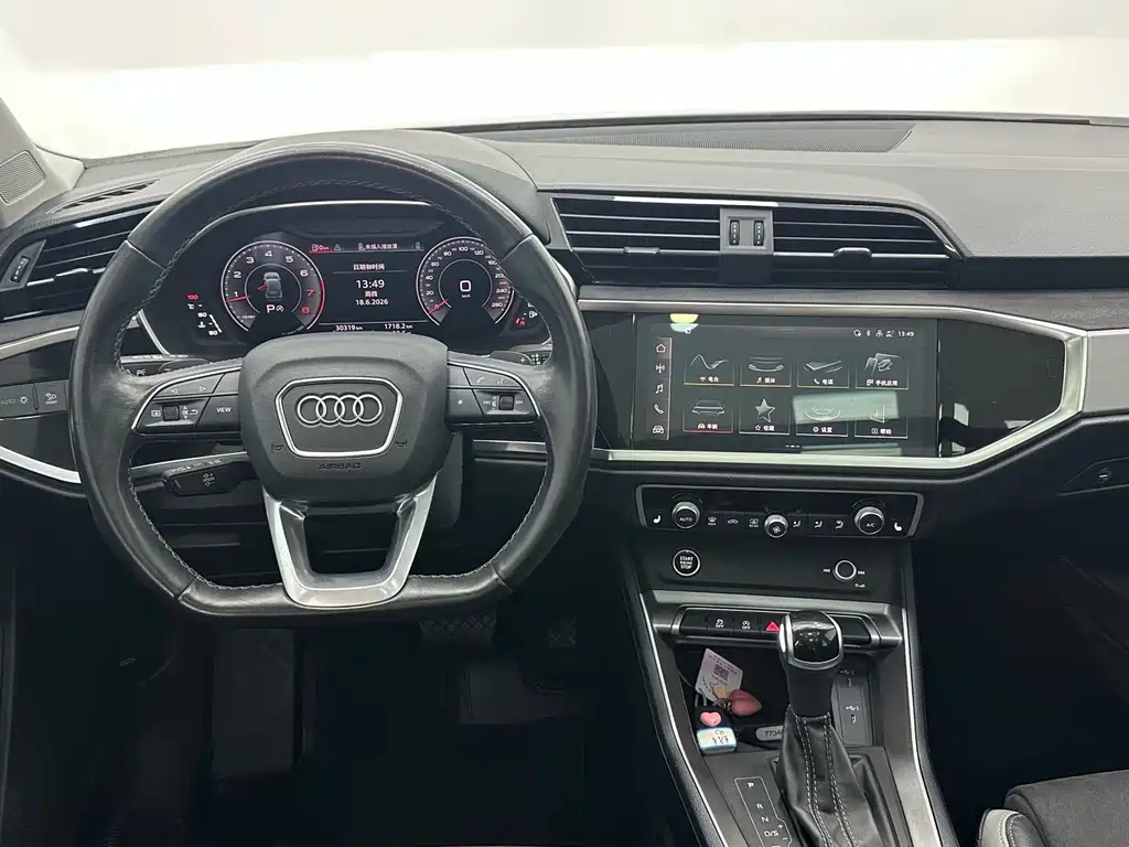 Audi Q3 2023 — фото 10