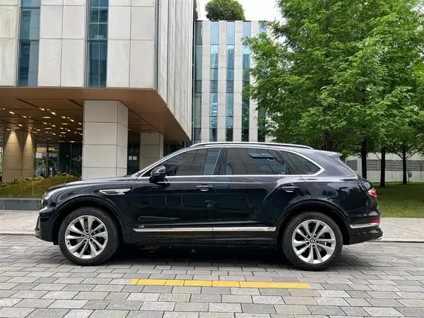 Bentley Bentayga 2021