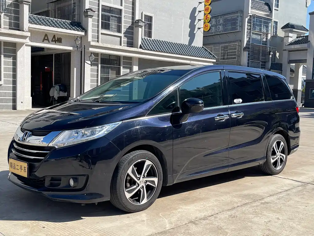 Honda Odyssey 2017 — фото 8