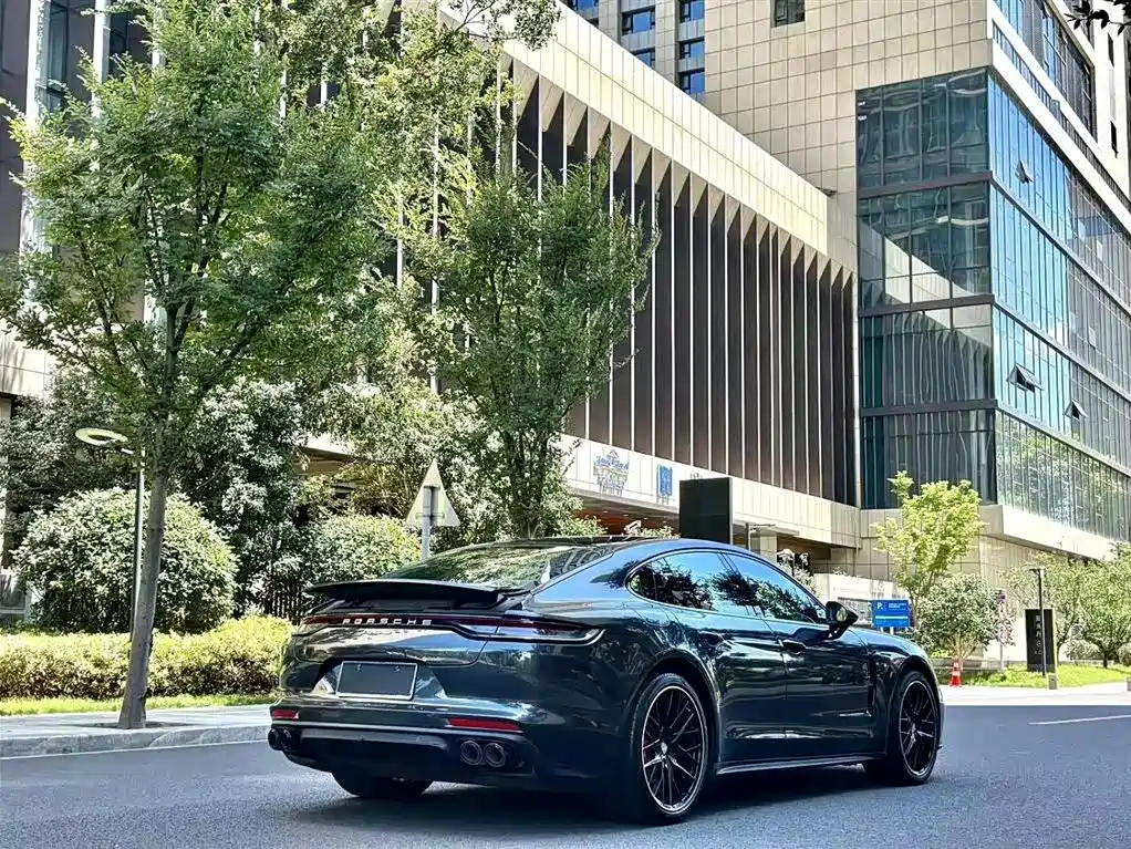 Porsche Panamera 2022 — фото 14