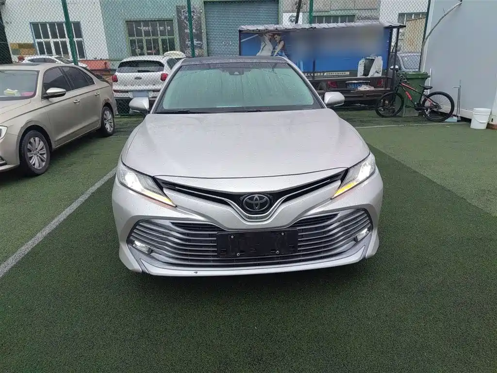 Toyota Camry 2019 — фото 3