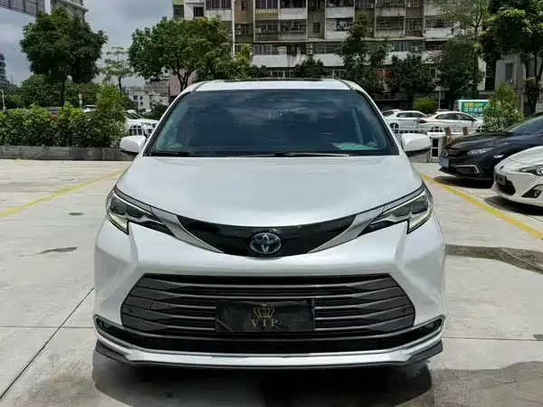 Toyota Sienna 2022