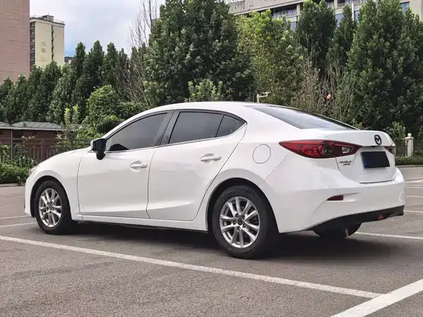 Mazda 3 Axela 2014