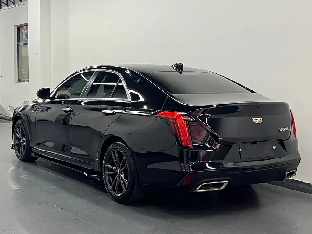 Cadillac CT4 2023 — фото 4
