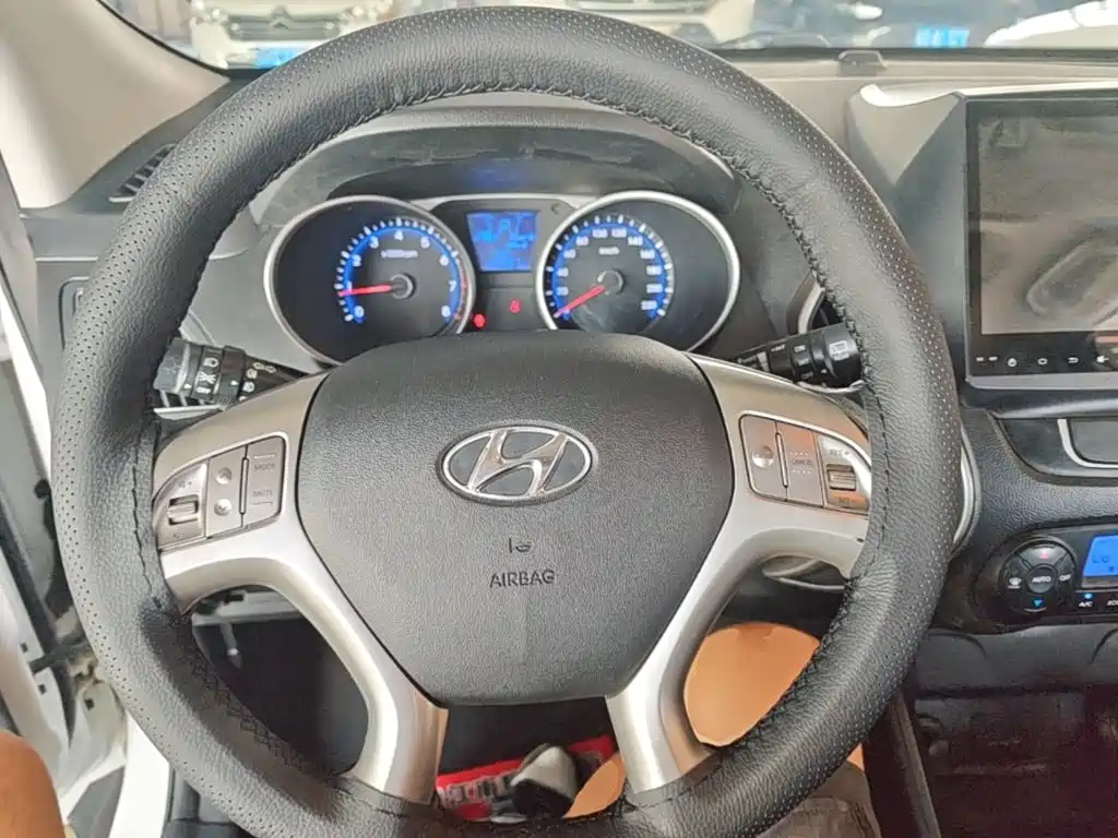 Hyundai ix35 2016 — фото 11