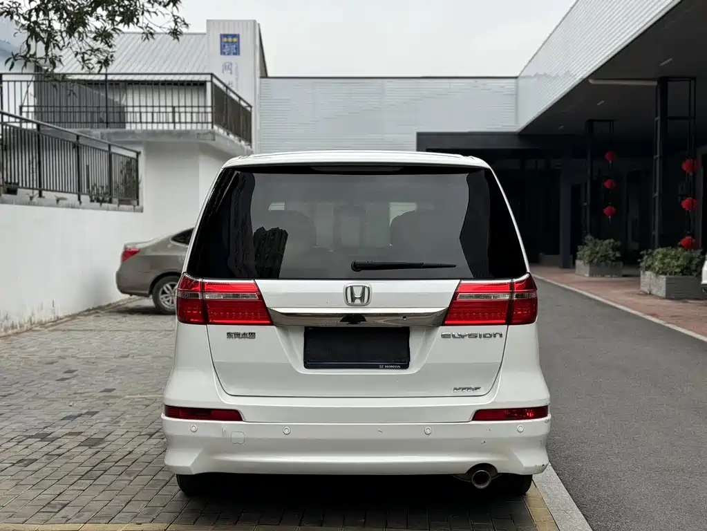 Honda Elysion 2015 — фото 13