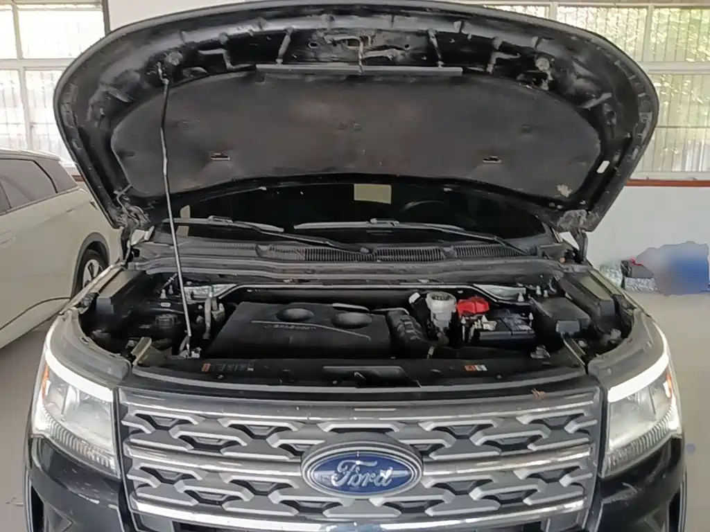 Ford Explorer 2019 — фото 20