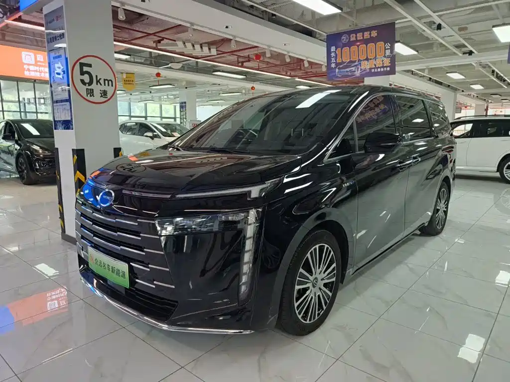 GAC Trumpchi E8 PHEV 2025 — фото 2