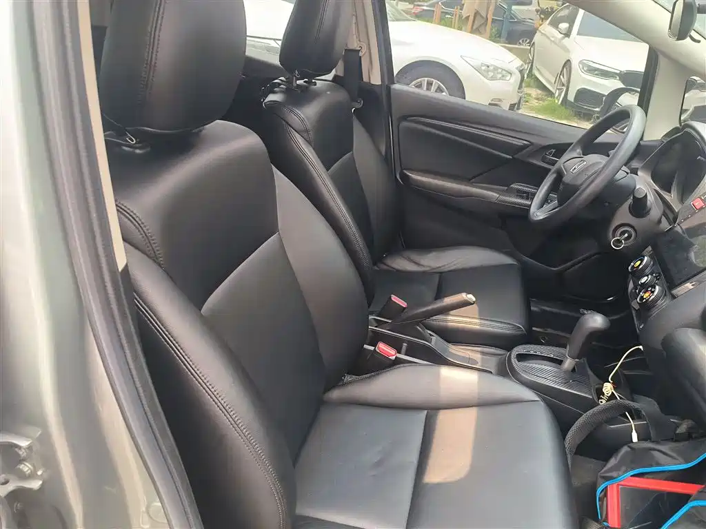 Honda Fit 2017 — фото 25