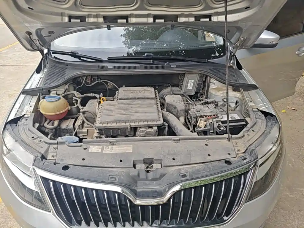 Skoda Rapid 2018 — фото 20