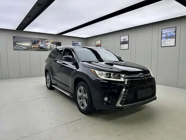 Toyota Highlander 2021