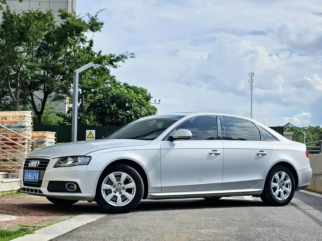 Audi A4L 2010