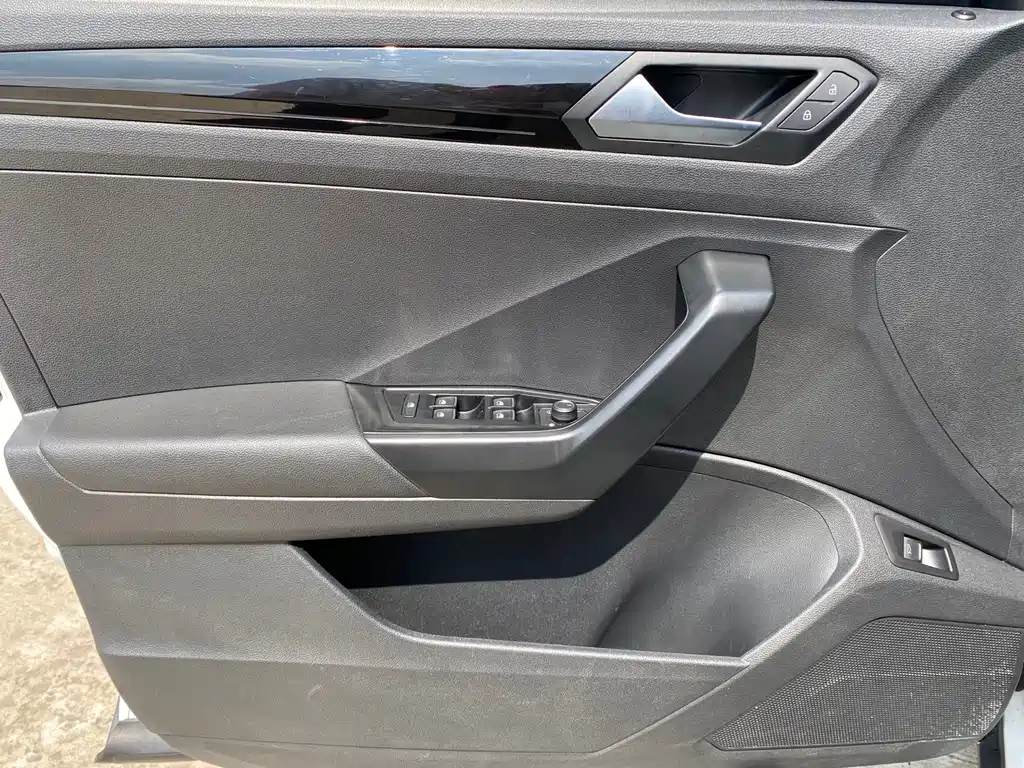 Volkswagen T-Roc 2022 — фото 16