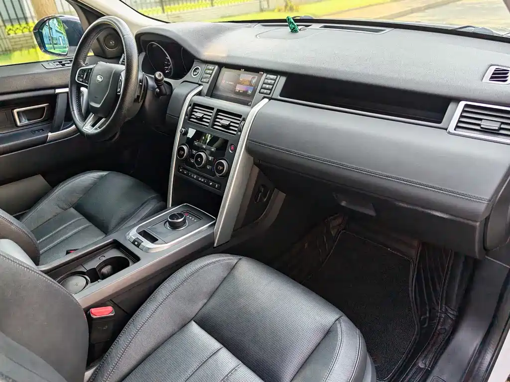 Land Rover Discovery Sport 2017 — фото 24