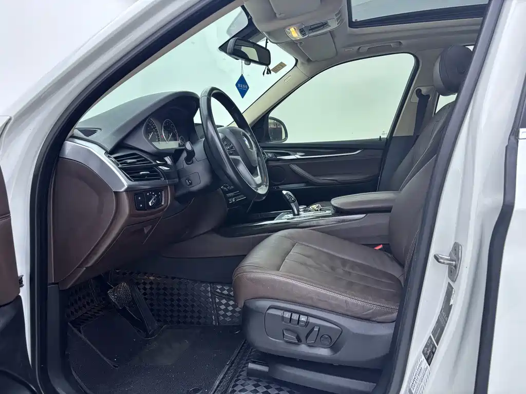 BMW X5 2015 — фото 11