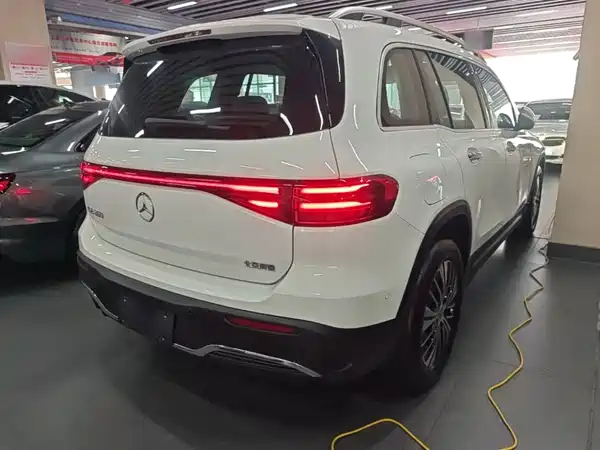 Mercedes-Benz EQB 2025