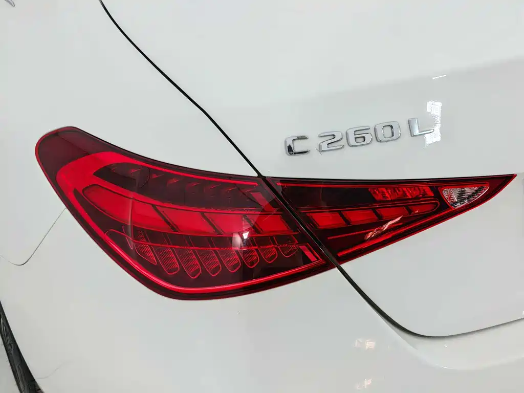 Mercedes-Benz C-Class 2024 — фото 20