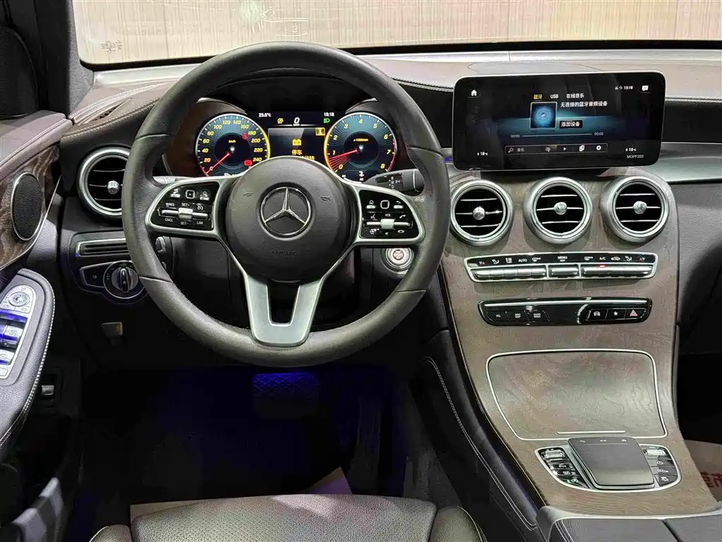 Mercedes-Benz GLC 2020 — фото 17