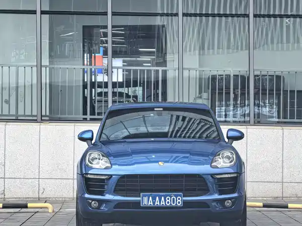 Porsche Macan 2016